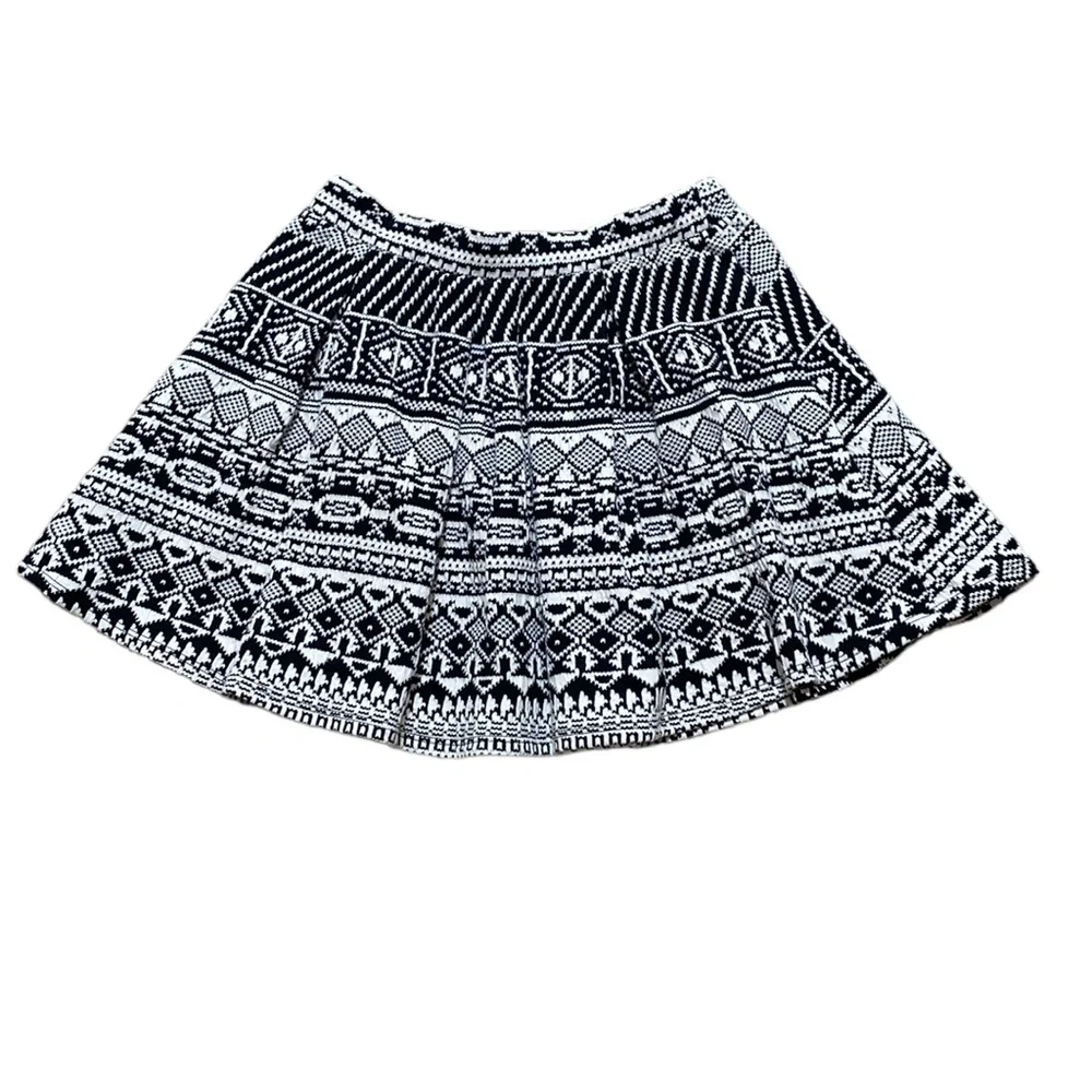 Black White Geometric Pleated Mini Skirt M